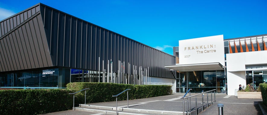 Exterior view of Pukekohe Library.