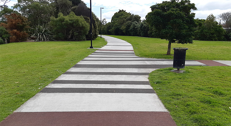 Alan Wood Reserve – Section of the shared path through the park. Photo credit: S Hulse.