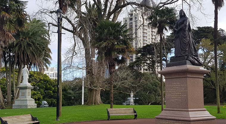 Albert Park - Many important monuments located in this park.