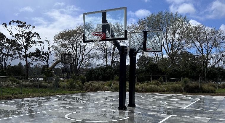 Archibald Park - Basketball court.