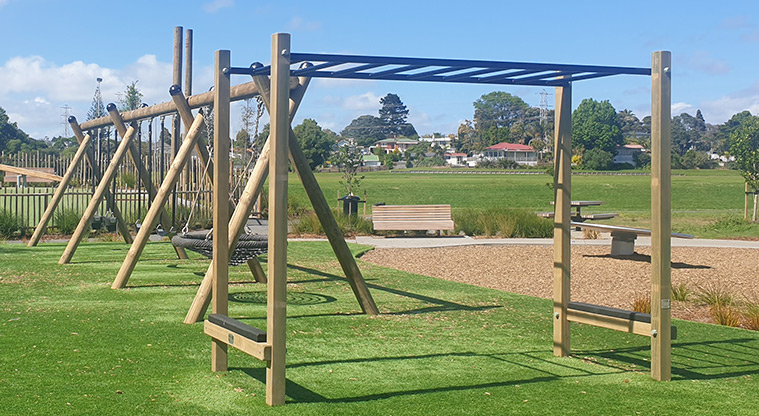 Archibald Park – Swings and monkey bars. Photo credit: J Grigg.