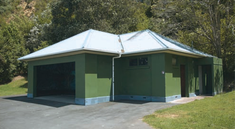 Āmio / Blockhouse Bay Beach Reserve – 1930's style changing room block with toilets.