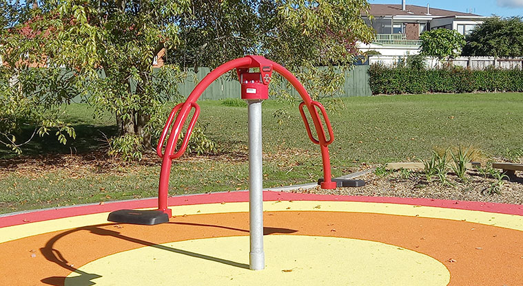Onewherowhero / Brains Park - Spinning seesaw.