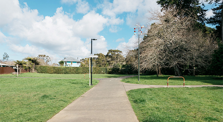Henderson Park - Intersection of two paths.