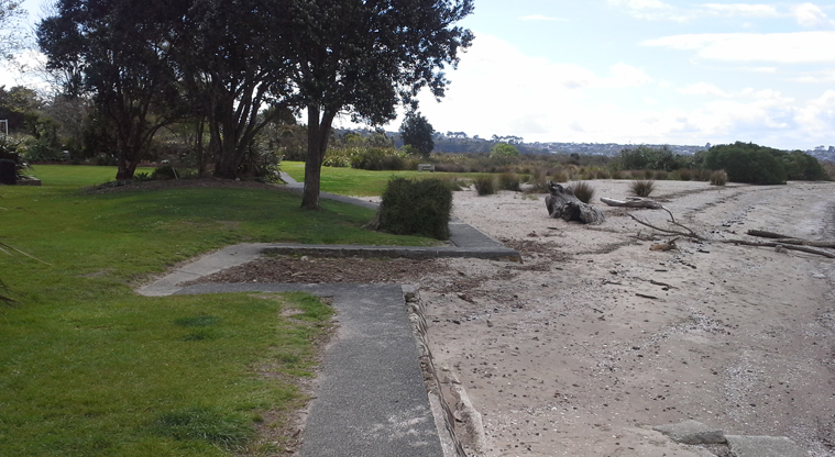 Kelvin Strand - Small boat ramp towards the north of the coastal pathway.