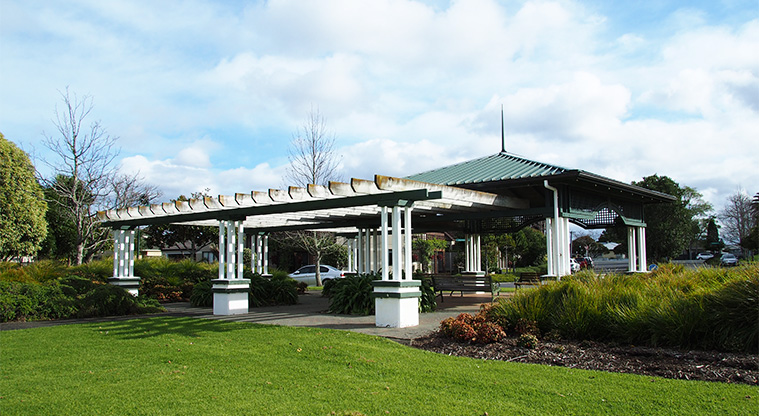 Lone Tree Park - Covered area with seating. Photo credit: Tracey Hodder.
