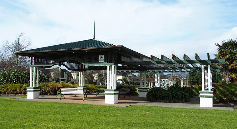 Lone Tree Park - Covered area with seating. Photo credit: Tracey Hodder.