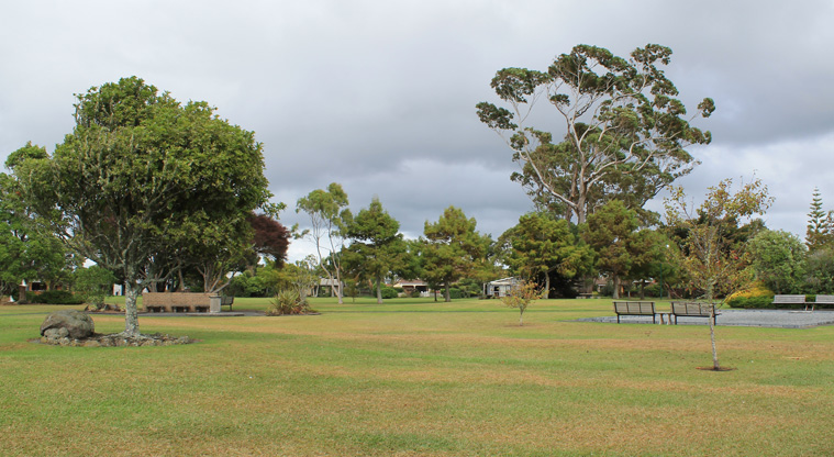 Maygrove Park – Looking across the park with the pétanque court and benches to the right. Photo credit: M Loubser.