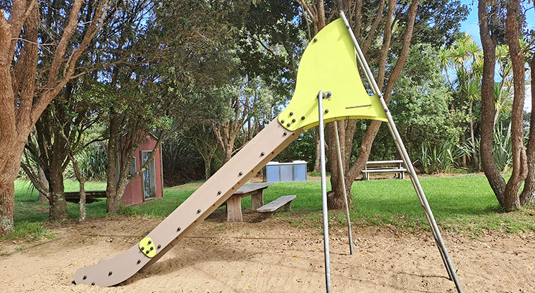 Medlands Playground Reserve - Slide.