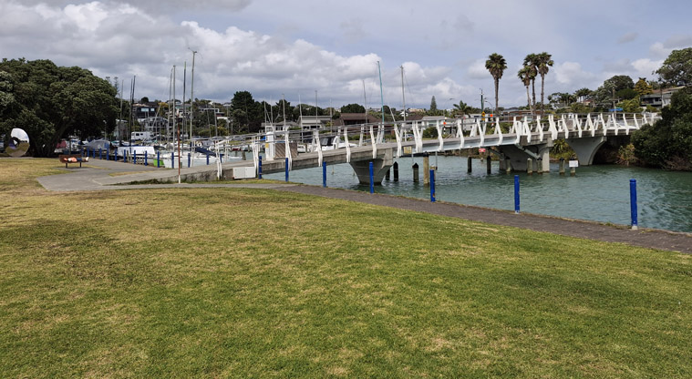 Milford Reserve – Wairau Creek Bridge and marina, and at the far left the ‘Beacon’ steel sculpture. Photo credit: J McKellar