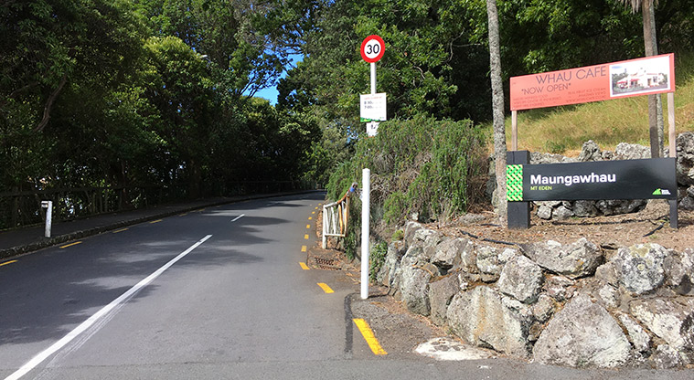 Maungawhau / Mt Eden - Entrance off Mt Eden Road.