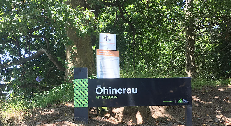 Ōhinerau / Mount Hobson - Sign at the entrance to the maunga.