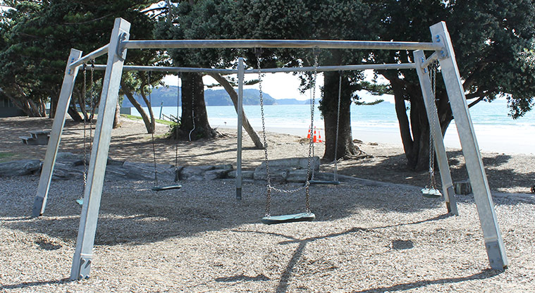 Ōrewa Domain - Northern playground has five swings in a pentagon shaped structure. Photo credit: M Loubser.