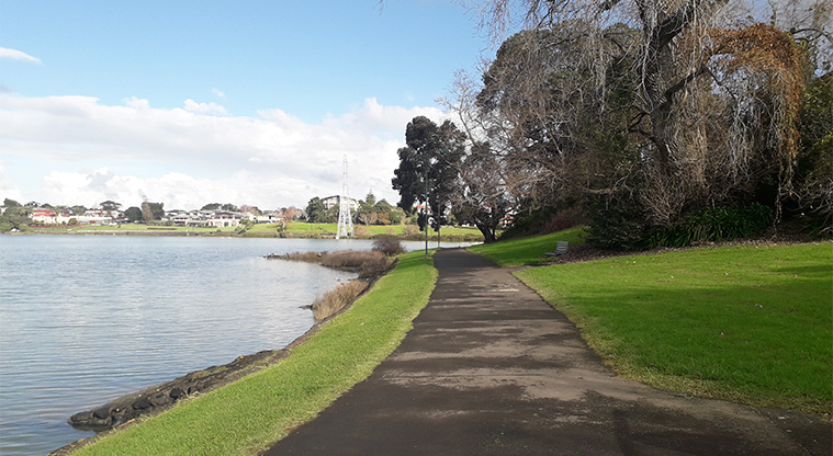 Panmure Basin - Section of the path around the basin.