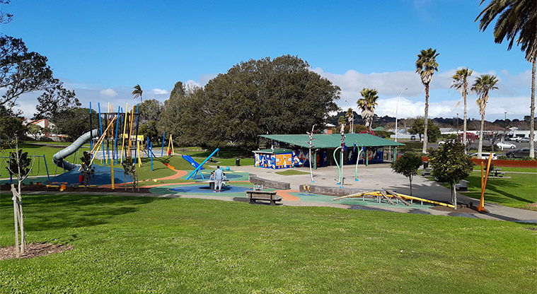 Potters Park - Playground with slides, swings, rockers, seesaw and climbing frames. Toilet block and splash area nearby.