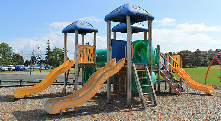 Stanmore Bay Park - Playground with slides and climbing platforms for primary school children. Photo credit: M Loubser.