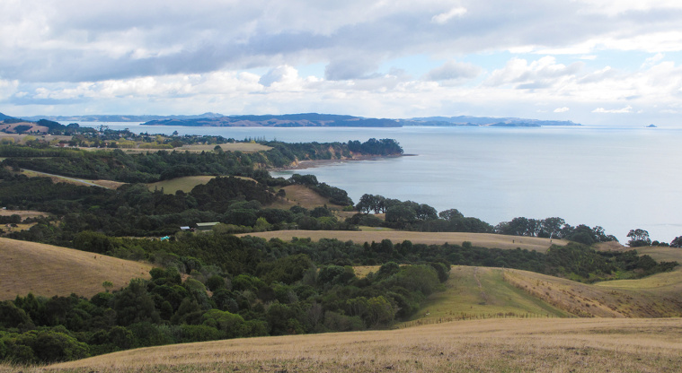 Tāpapakanga Regional Park - View looking towards Ponui (Chamberlins), Waiheke, and Tarahiki Islands.