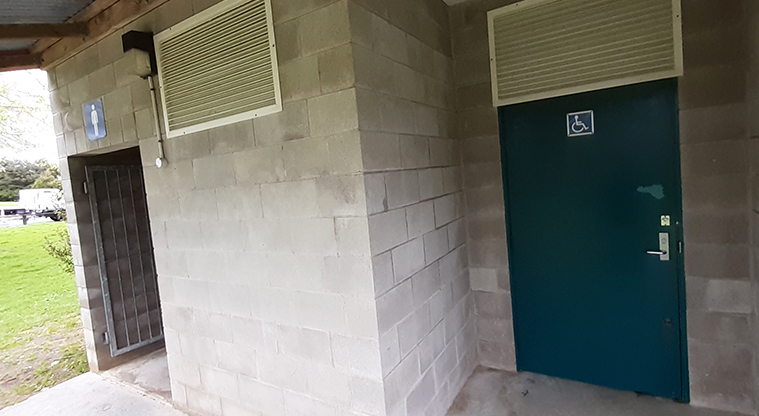 Wainoni Park North - Toilet block.