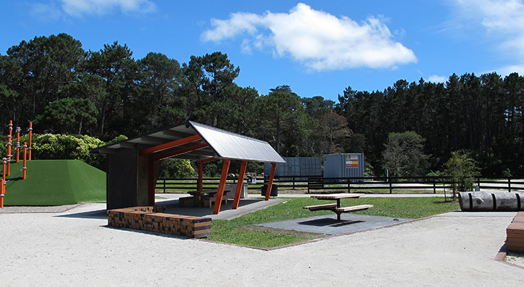 Birdwood Path - Path start from car park