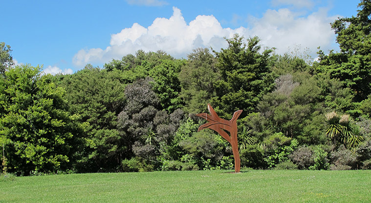 Botanic Gardens West Sculpture Path - James Wright, Ratiti Maya (2015).