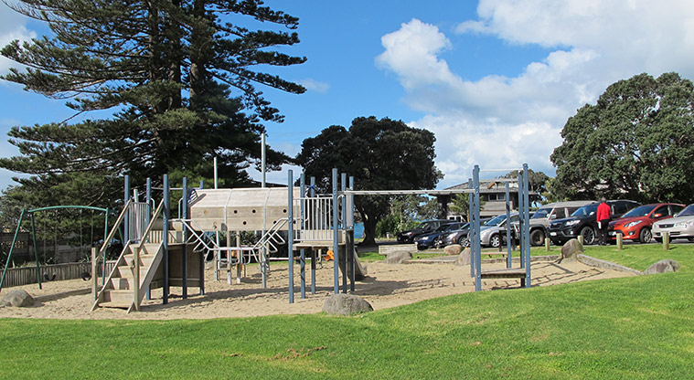 Campbells to Murrays Path - Poa Taniwha / Huntly Road Reserve playground at the end of Huntly Road.