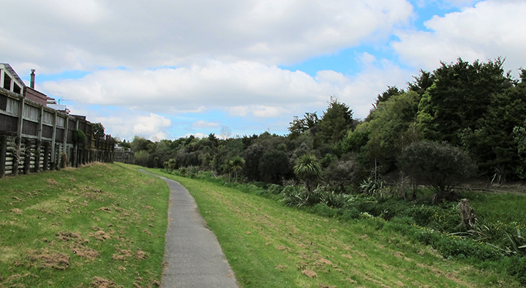 Cascades Path - Typical section of the path.