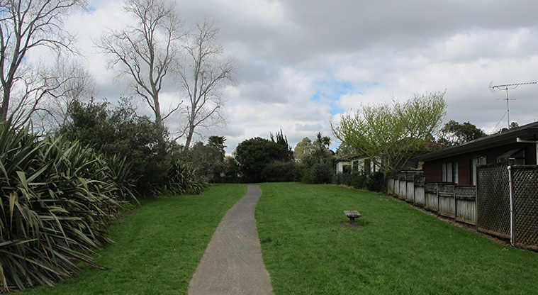 Cascades Path - Typical section of the path.