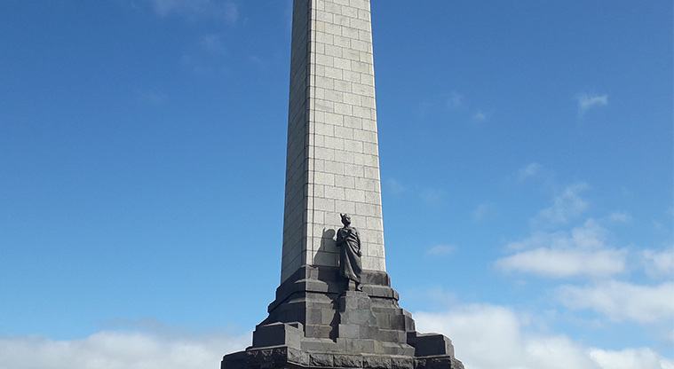 Coast to Coast Path (Cornwall Park to Manukau Harbour) – Bronze statue of a Māori warrior at the summit of Maungakiekie.