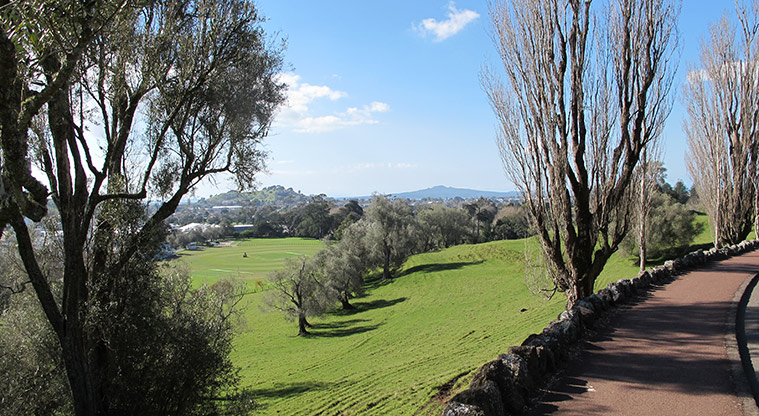 Cornwall Park Loop Path