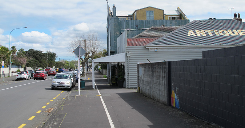 Devonport to Stanley Bay Path - Path start