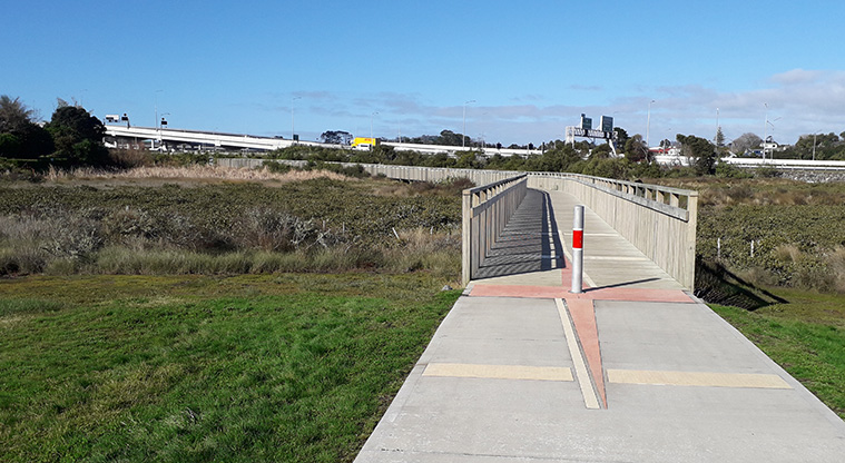 Eric Armishaw to Waterview Path - Boardwalk on the way to Waterview.
