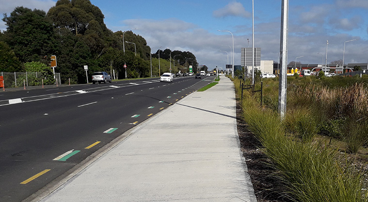 Eric Armishaw to Waterview Path - Shared path alongside Great North Road, Waterview.