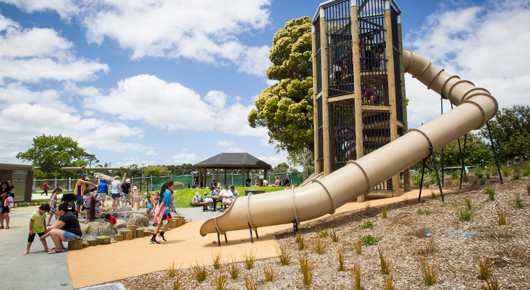 Eric Armishaw to Waterview Path - Playground at Waterview Reserve (Oakley Park).