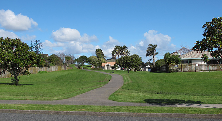 Golflands Loop Path - Start of the path.