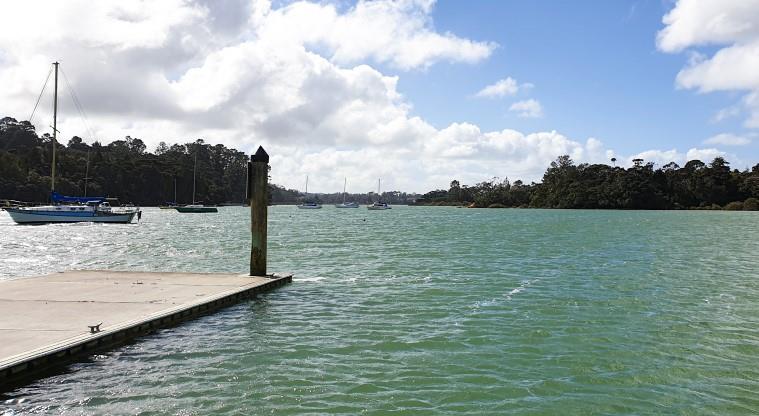 Greenhithe to Wharf Path - The view looking back down the inlet.