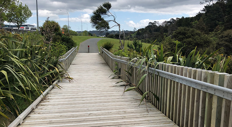 Hooton Reserve Path - Bridge.