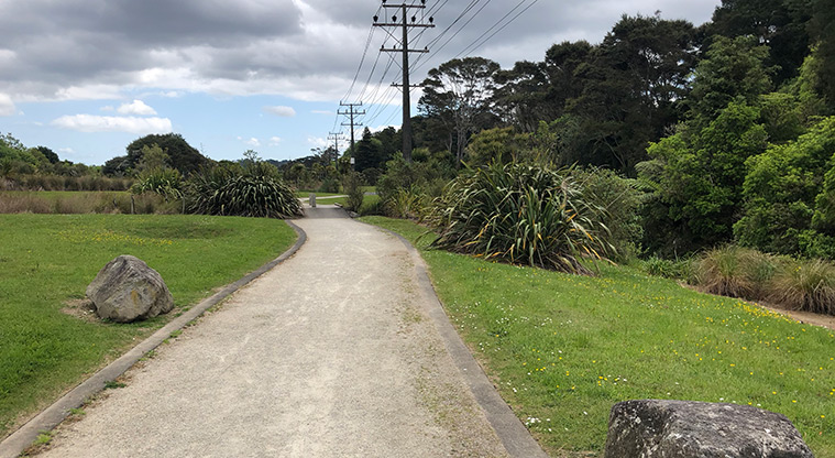 Hooton Reserve Path - Gravel section of the path.