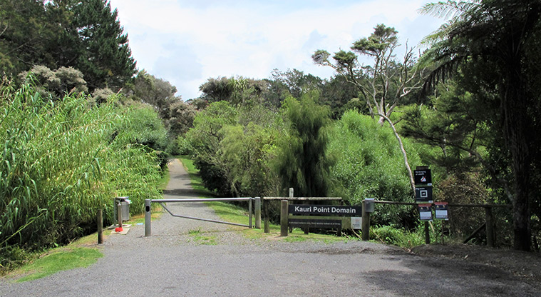 Kauri Point Domain Path - Path start at the end of Balmain Road