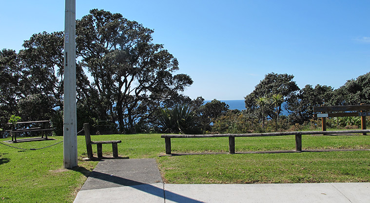 Leigh Coastal Path - Path start from Cotterell Street.