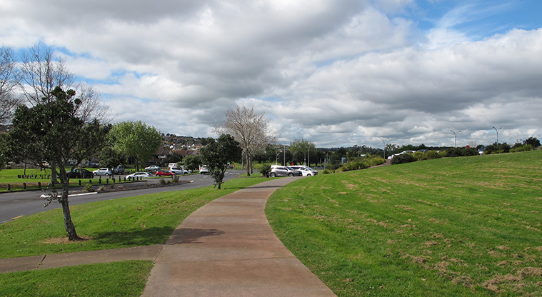 Lloyd Elsmore Path - Path leading to Lloyd Elsmore Pool.