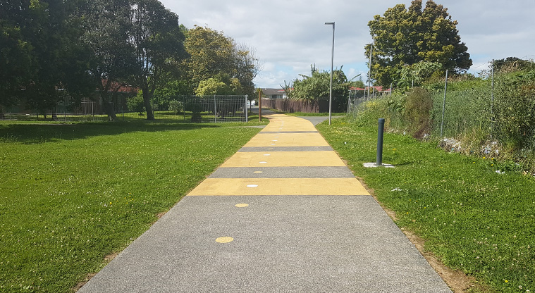 Mangere Centre Path - Path section to Windrush Close. Photo credit: John Cook.