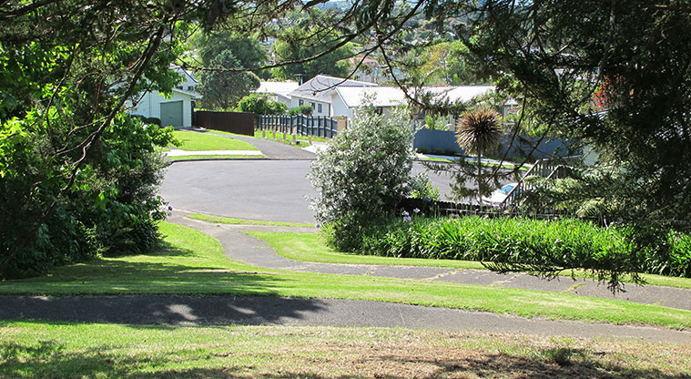 Manutewhau Path - Access ways connect Sumich Place and Kayle Glen