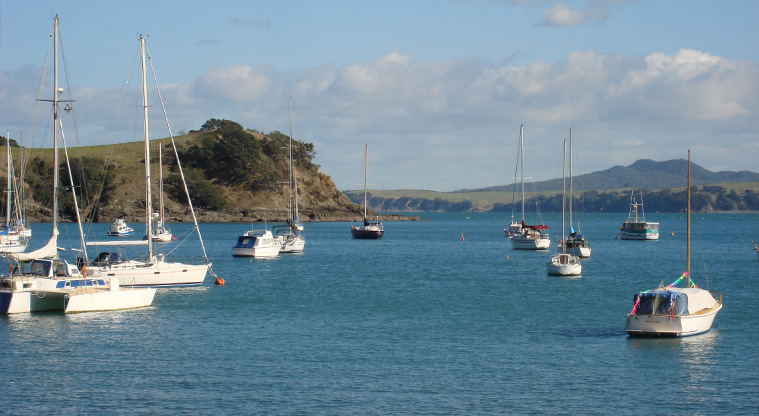 Matiatia to Oneroa Forest Path - Matiatia is beautiful and quiet, especially once the ferry has left.