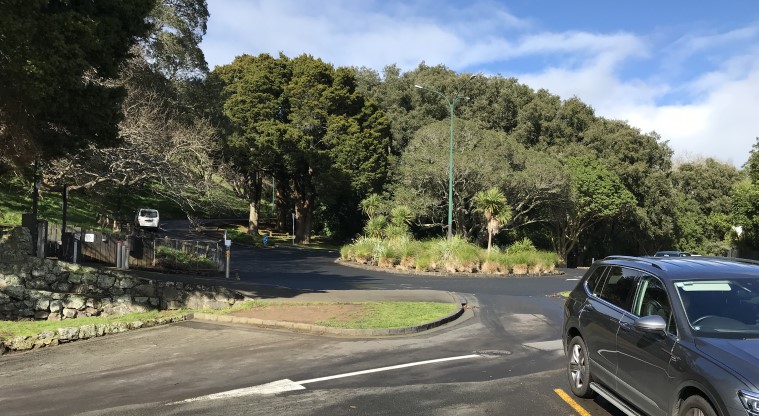 Maungawhau / Mt Eden Path - Roundabout on Puhi Huia Road, where the path begins.