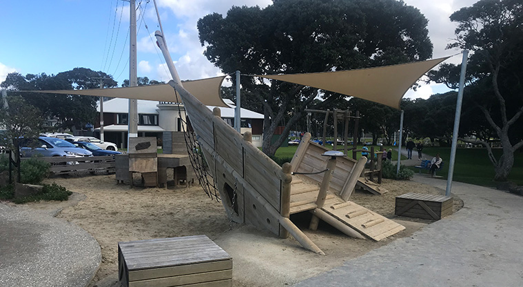 Milford to Castor Bay Path - Playground shipwreck at Milford Reserve.