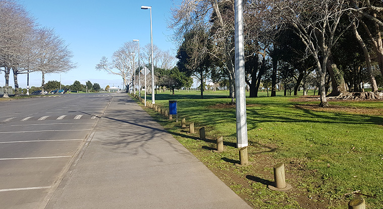 Mountfort Park Path - Start of the path in the car park area.