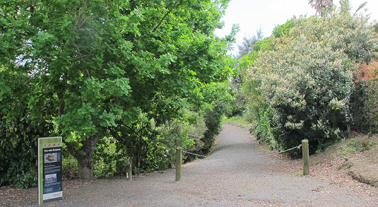 Murvale Path - Bleakhouse Road start.