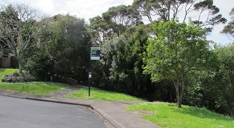 Opanuku Path - Alternative access from Chardon Place.