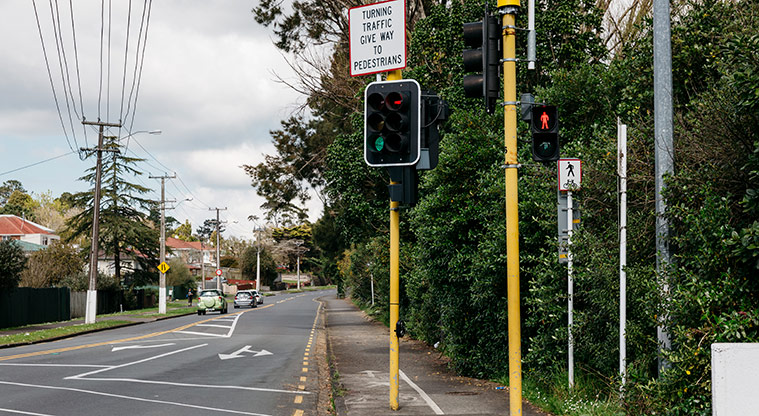 Oratia Stream Path - Used signals to cross View Road.