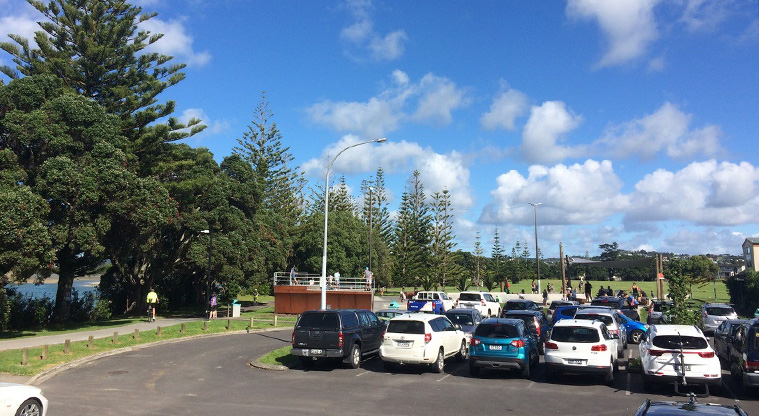 Te Ara Tahuna / Ōrewa Estuary Path - The car parking area at Western Reserve.
